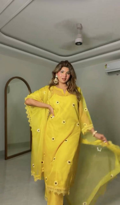 Yellow Colour Western 3 Piece Set With Thread Work Shrug Party Wear Western