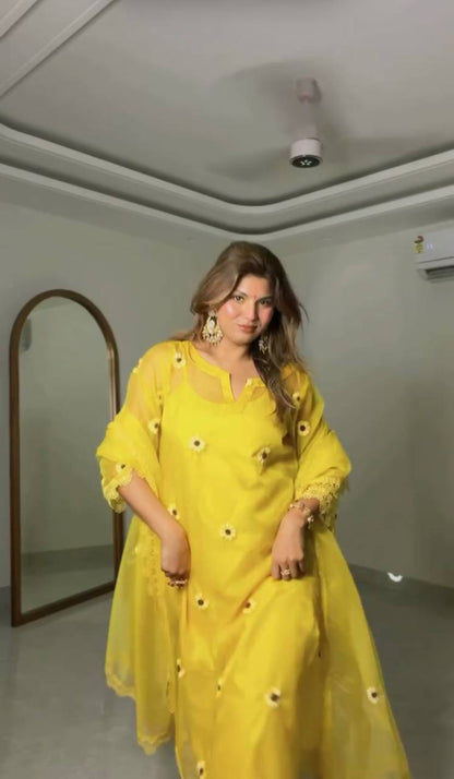 Yellow Colour Western 3 Piece Set With Thread Work Shrug Party Wear Western