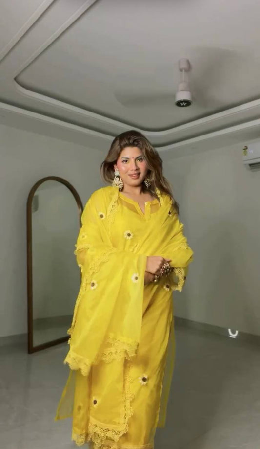 Yellow Colour Western 3 Piece Set With Thread Work Shrug Party Wear Western
