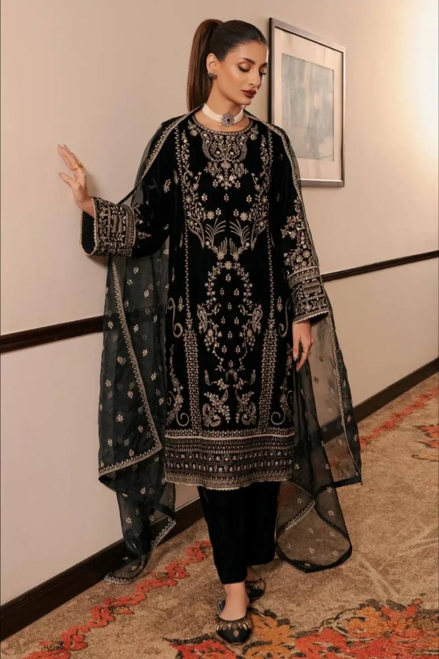 Elegant Black & Gold Embroidered Velvet Tunic Set for Festive Occasions