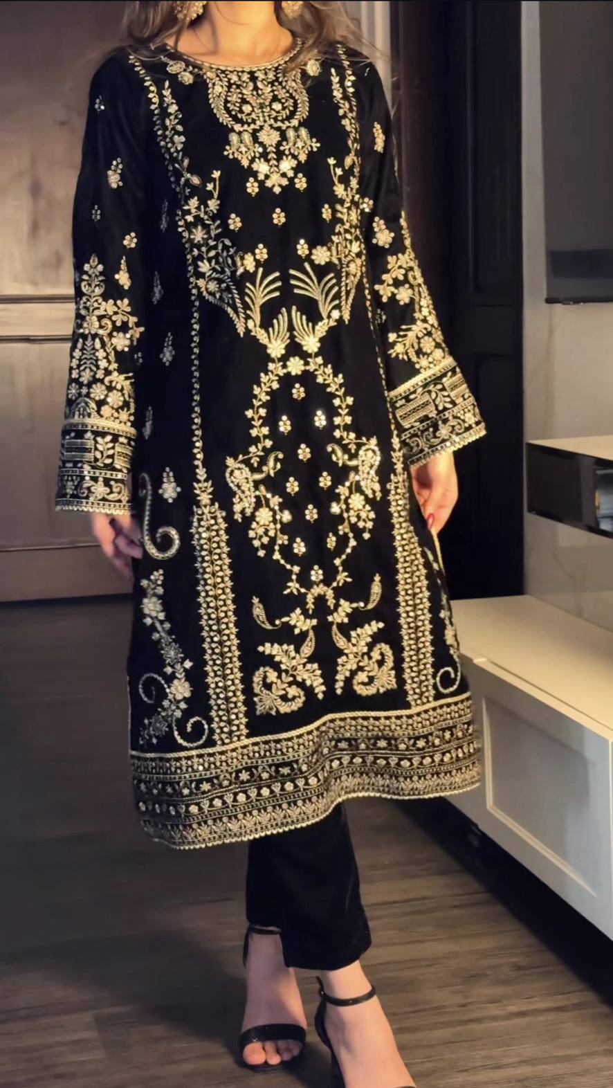 Elegant Black & Gold Embroidered Velvet Tunic Set for Festive Occasions