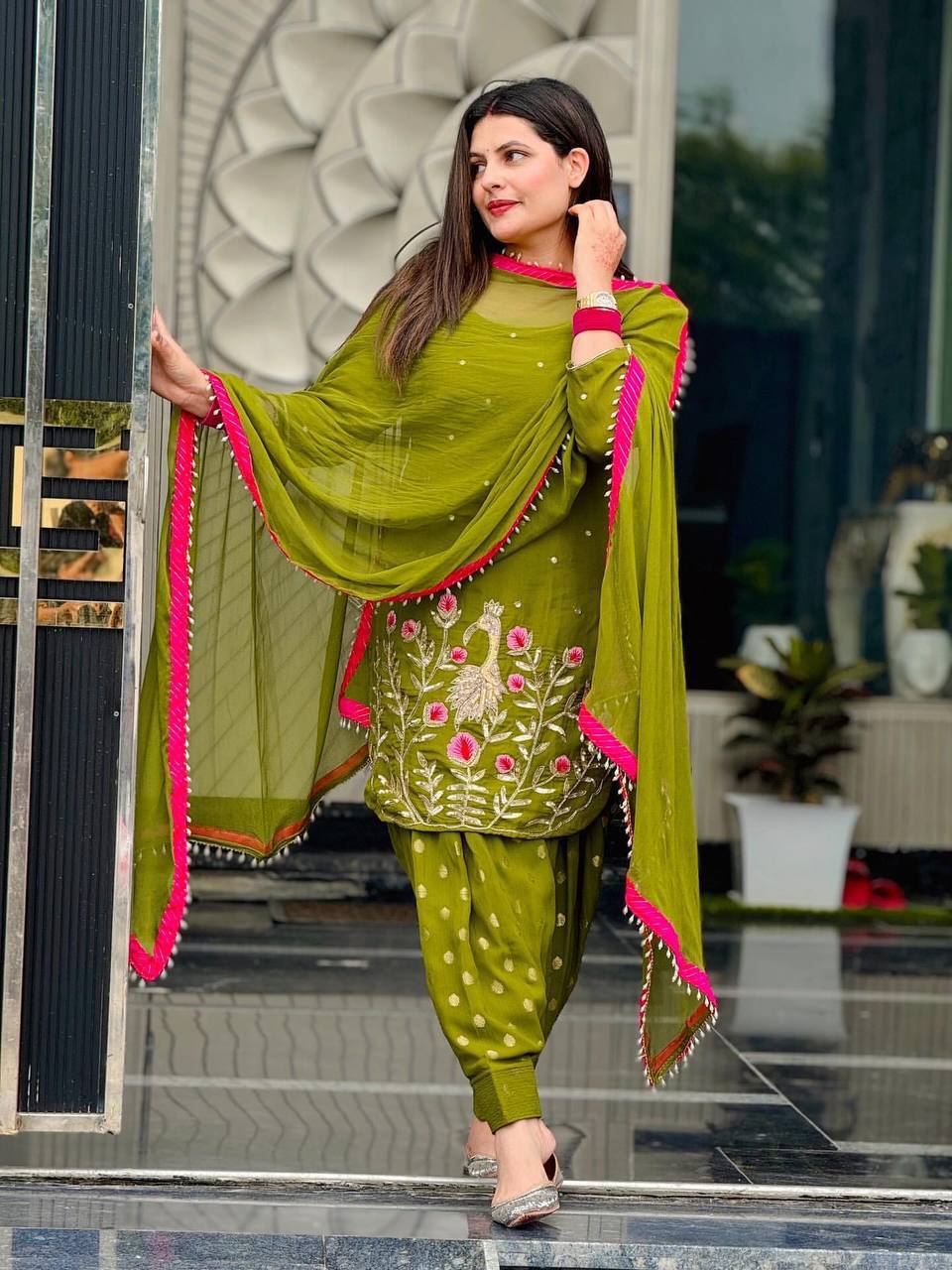 Festive Ethnic Punjabi Suit Set featuring Floral Zari Embroidery for Women