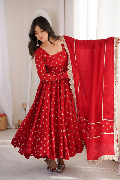 Women's Red Printed Anarkali Kurta Suit Set with Scalloped Embroidered Border Dupatta